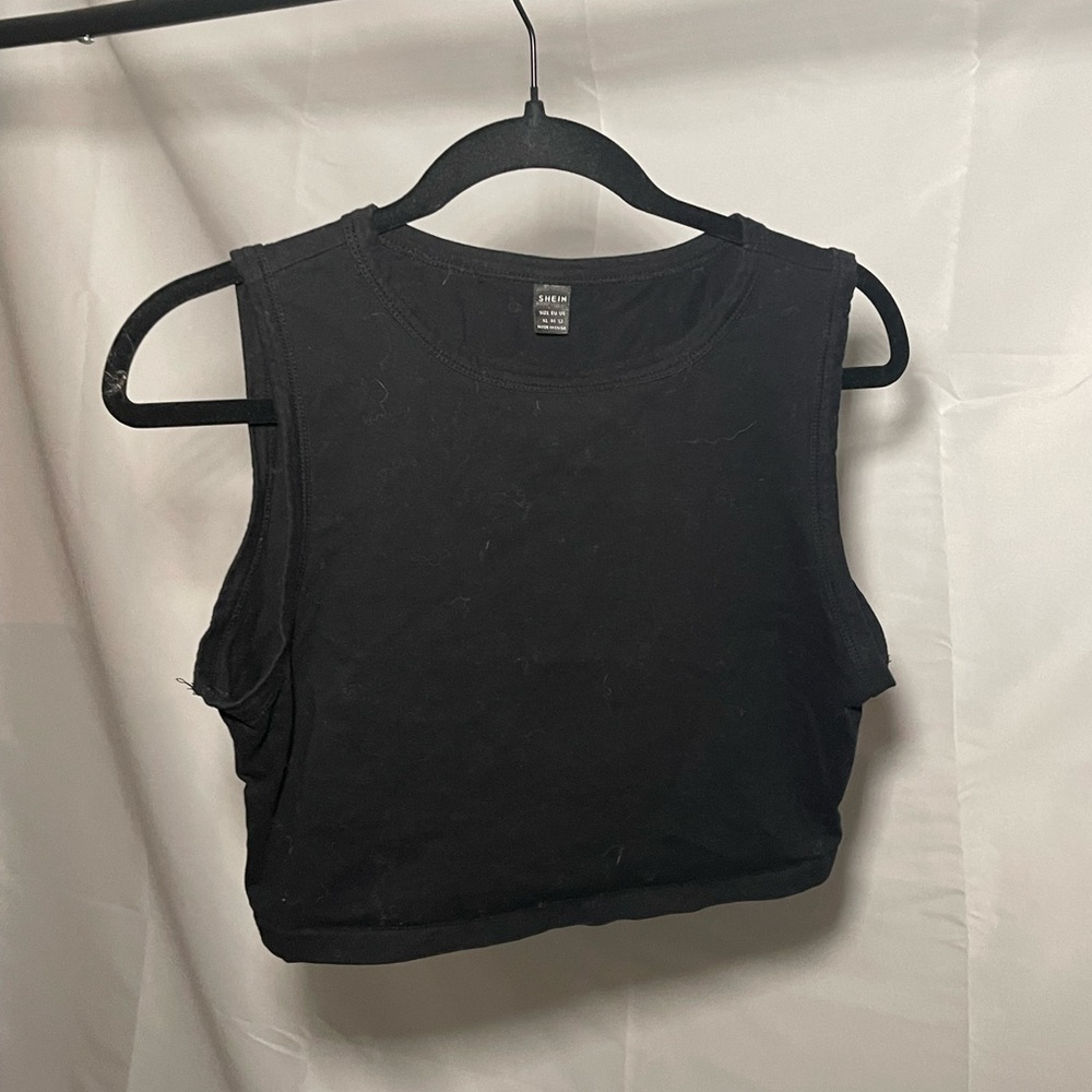 L Black SHEIN Tank Crop Top